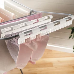 2 cintres pour séchoir