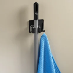 Accroche balai adhésif