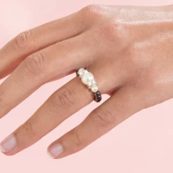 Bague perles magnétiques