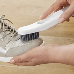 Brosse nettoie chaussures