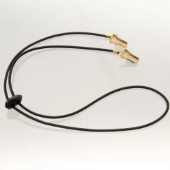 Clip pour chapeau noir