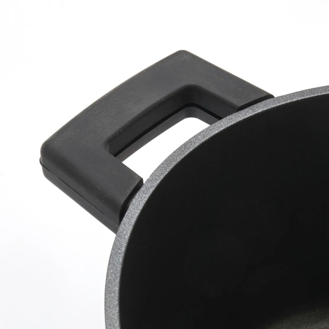 Cocotte ovale et poignées Pradel France ®