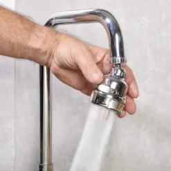 Embout jet d'eau rotatif