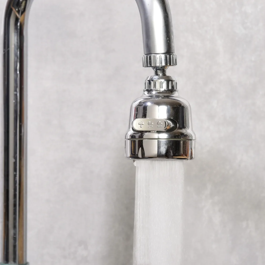 Embout jet d'eau rotatif