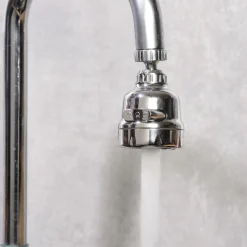 Embout jet d'eau rotatif