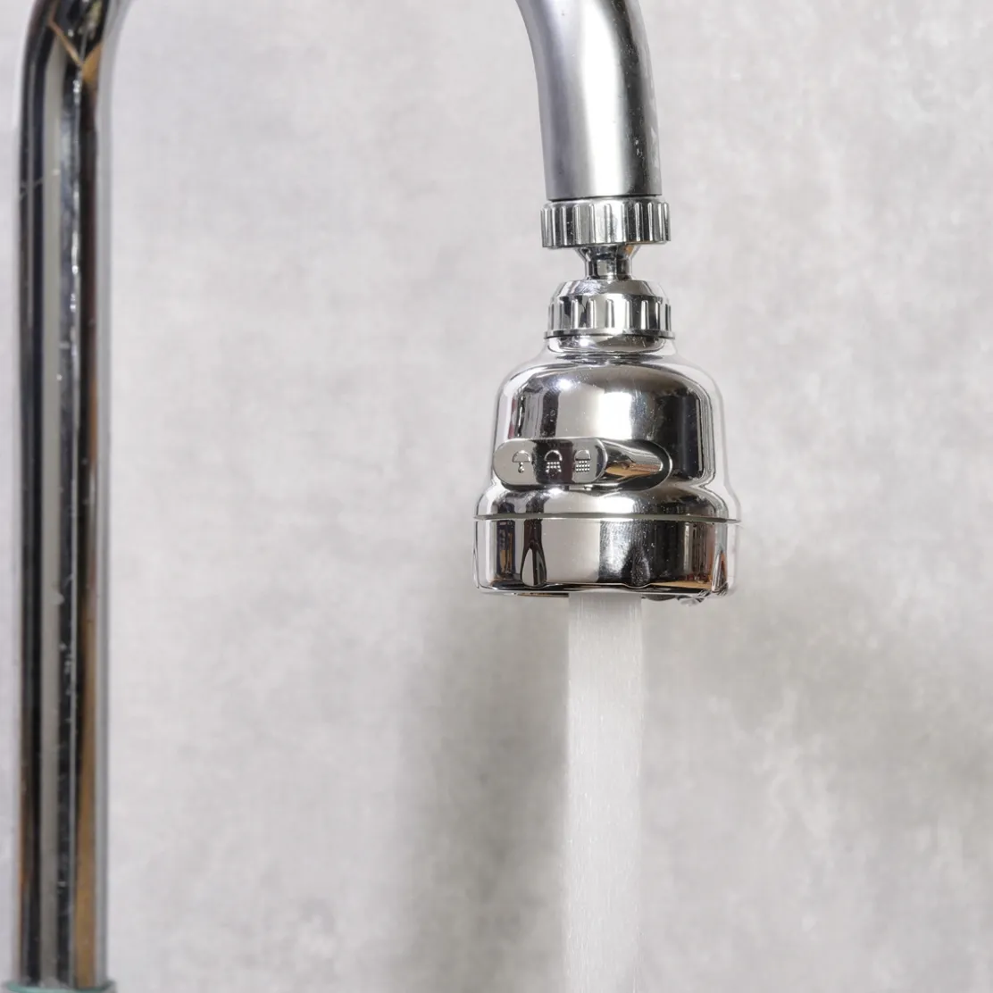 Embout jet d'eau rotatif