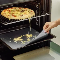 Feuille protège four