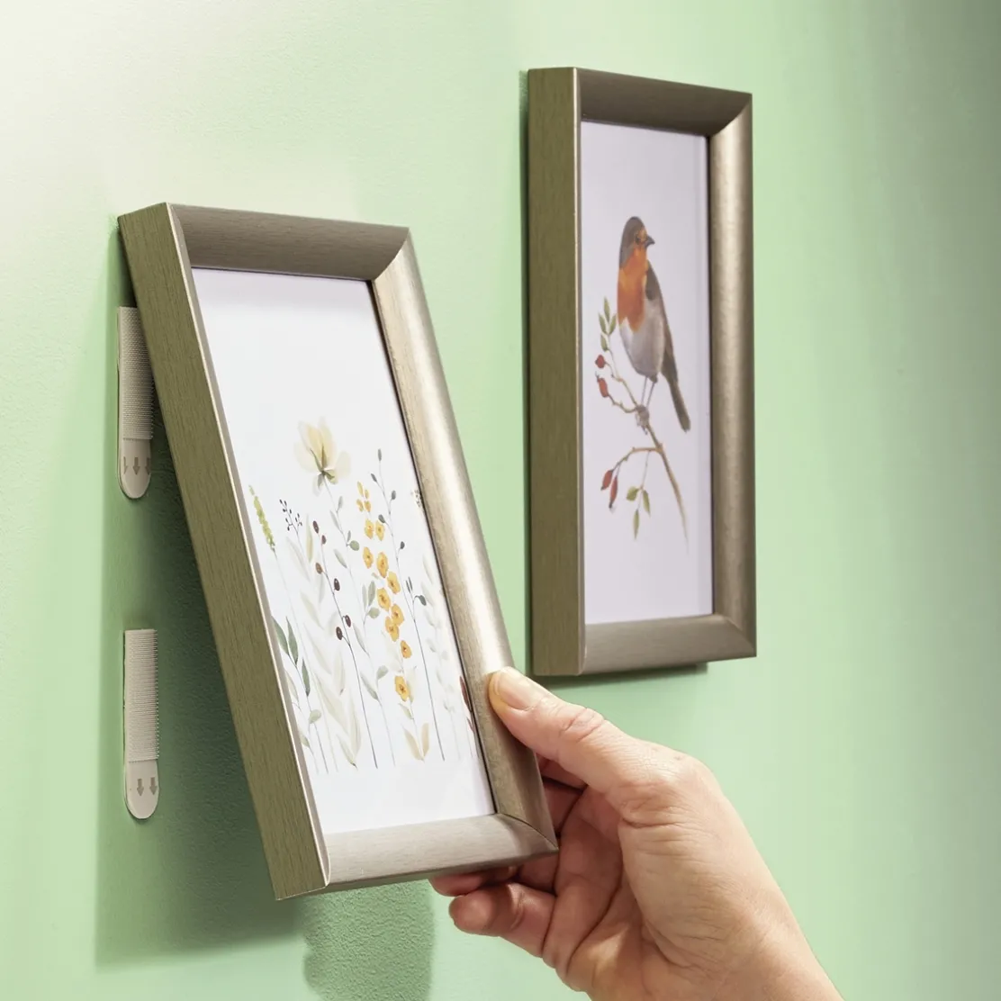 Languettes adhésives de fixation