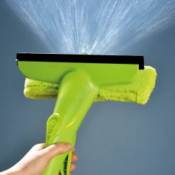 Lave-vitre vaporisateur extensible