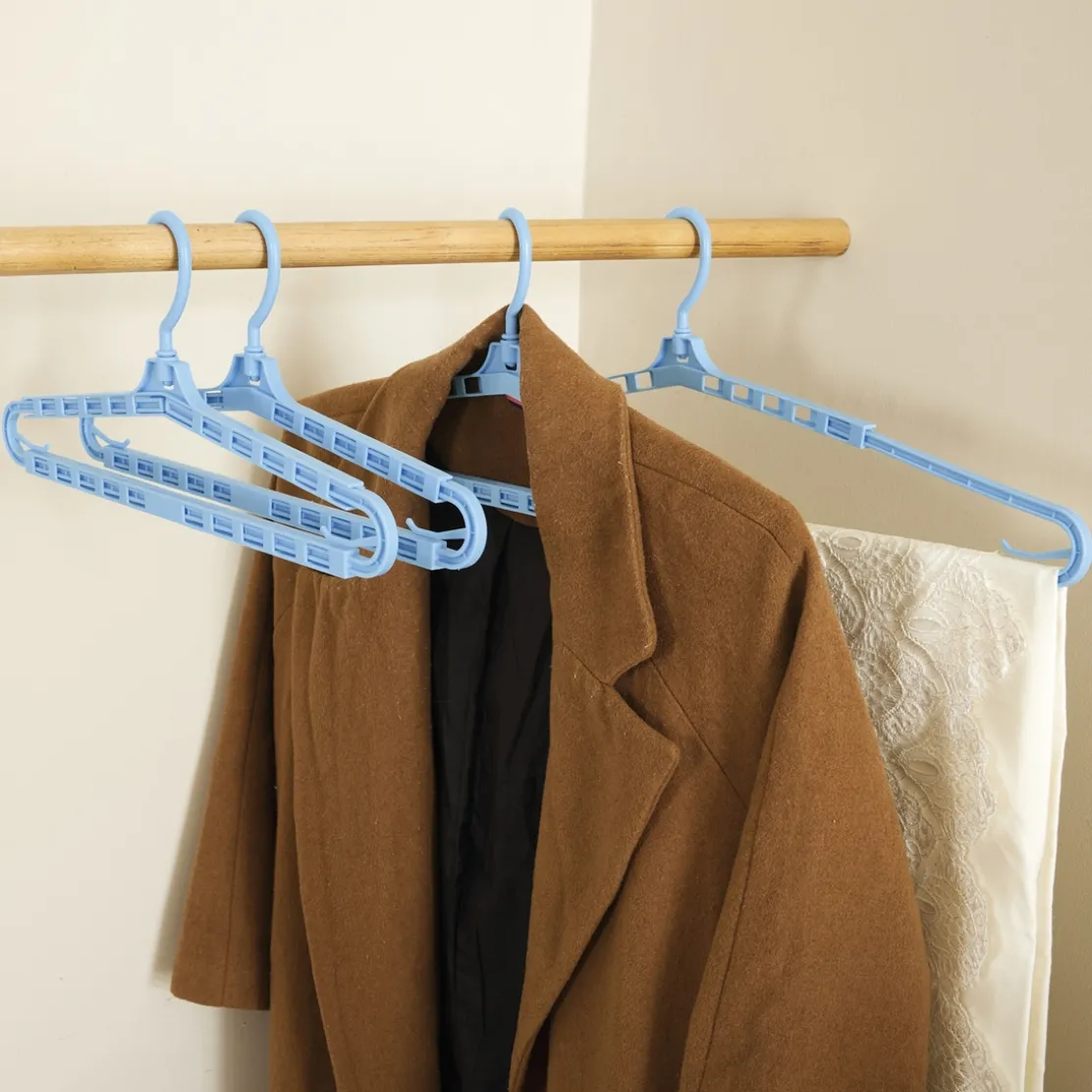 Lot de 4 cintres extensibles