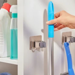 Lot de 4 supports balai et accessoires