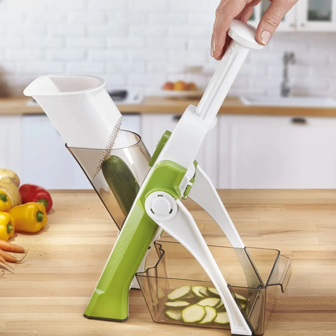 Mandoline à poussoir