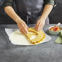 Pochoir découpe couronne