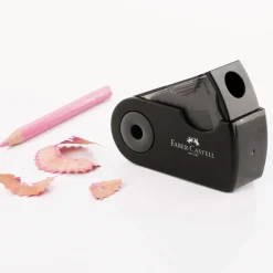 Taille crayon avec étui protection noir